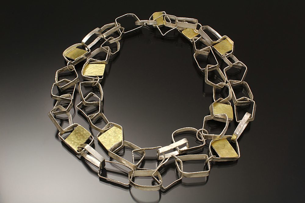 Bouncing Links collection — handmade silver necklace by Sana Doumet