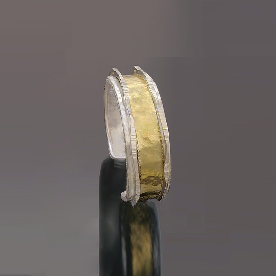 Cuff Narrow 2 by Sana Doumet